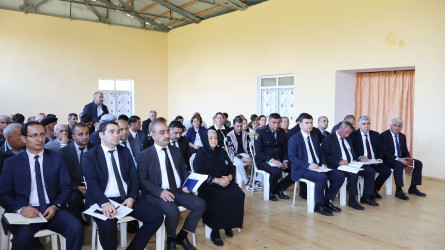 Göyçay Rayon İcra Hakimiyyətinin başçısı Orxan Mürsəlov Hacalıkənd kəndində səyyar qəbul keçirib