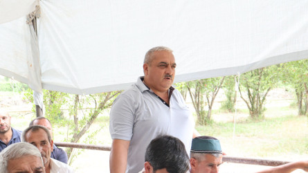 Göyçay Rayon İcra Hakimiyyətinin başçısı Orxan Mürsəlov Xəlitli kəndində səyyar qəbul keçirib